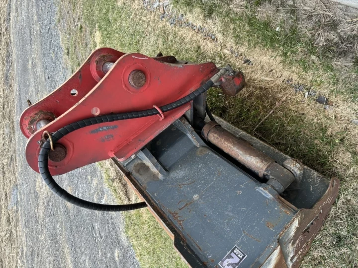 AMI AMI